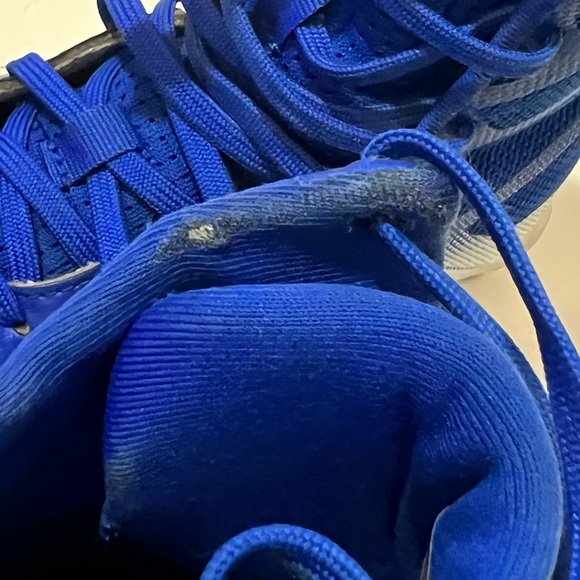 Under Armour High Tops Blue White 1.5Y Cleats 3000195-400 - Picture 8 of 11